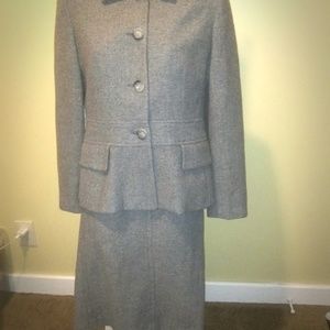 Banna Republic Women's Tweed Suit